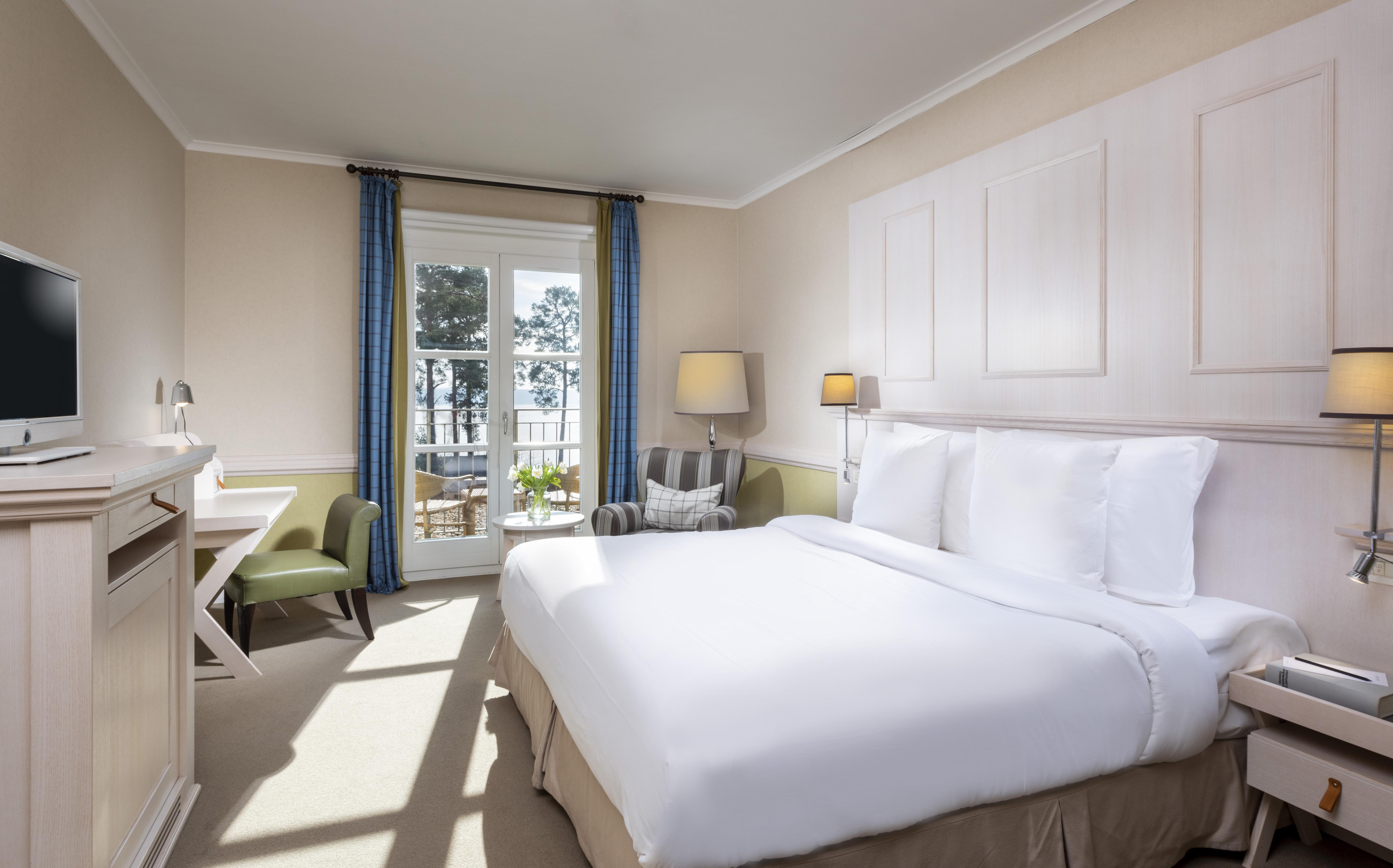 Precise Resort Bad Saarow Exterior photo A guest room at the Hotel Viking